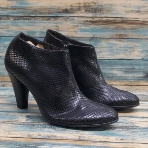 Ecco Black Textured Heeled Boots